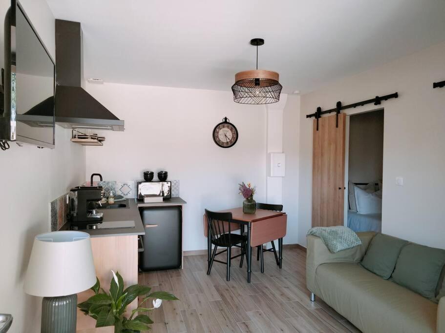 Les Granges Des Petits Couleurs Villa Les Épesses Екстериор снимка